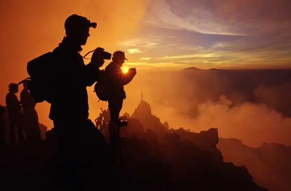 Best Volcano Tours for Photographers: The Field Expedition Guide