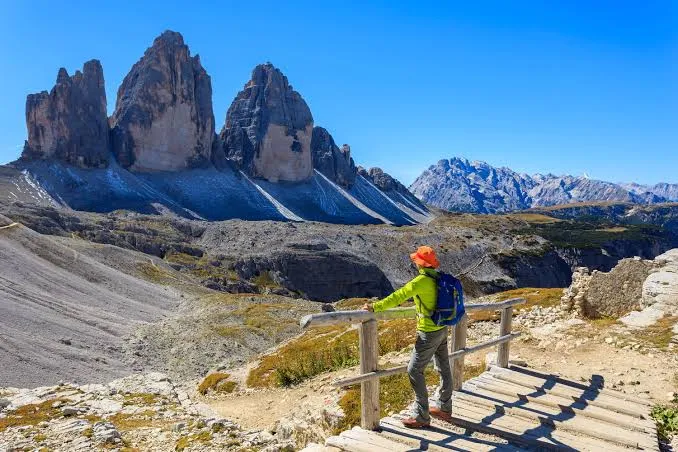 Global Volcano Expeditions: Evaluating Geotourism Frameworks for Independent Adventurers