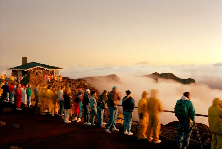 Top Sunrise Volcano Tours: Atmospheric Mechanics and Microclimate Logistics Guide